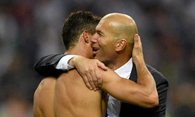 Byari ibyishimo kuri Christiano na Zidane umutoza wa Real Madrid.