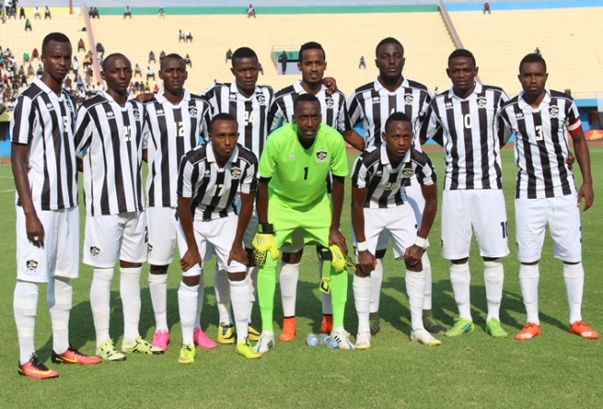 Abakinnyi 11 b'ikipe ya APR FC babanje mu kibuga.