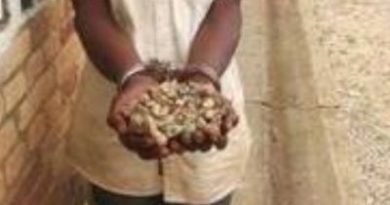 Rulindo: Umugabo yafatanwe udupfunyika tw’urumogi arwambariyeho Rulindo: Umugabo yafatanwe udupfunyika tw’urumogi arwambariyeho