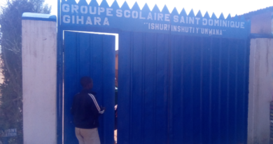 Kamonyi: Abanyeshuri barwanye n’abayobozi mu kigo bibaviramo kwirukanwa Kamonyi: Abanyeshuri barwanye n’abayobozi mu kigo bibaviramo kwirukanwa