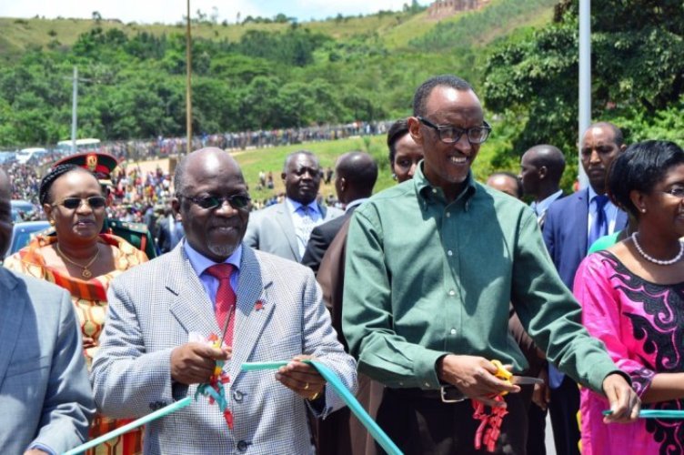 Perezida Kagame na Perezida Magufuli bashimangiye ubucuti