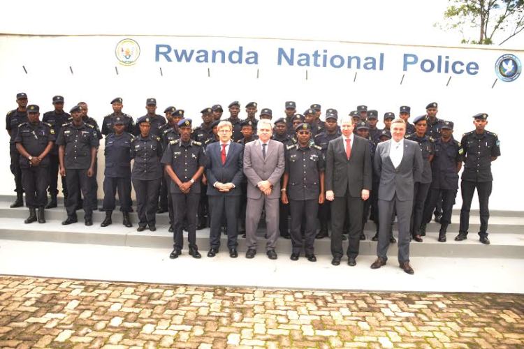 Abapolisi b’u Rwanda 50 bahuguriwe ku gukusanya no kurinda ibimenyetso