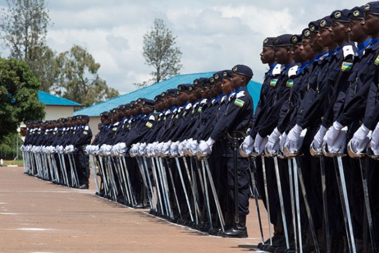 Polisi y’u Rwanda yakinguriye imiryango ushaka kuba Ofisiye