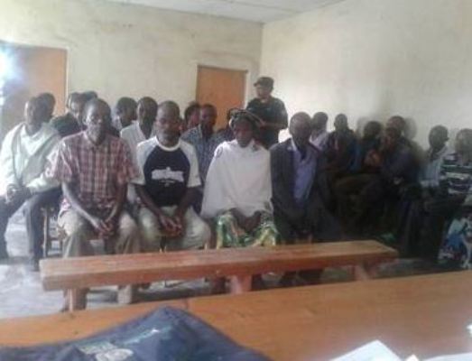 Ruhango: Polisi yunze imiryango 20 yabanaga mu makimbirane