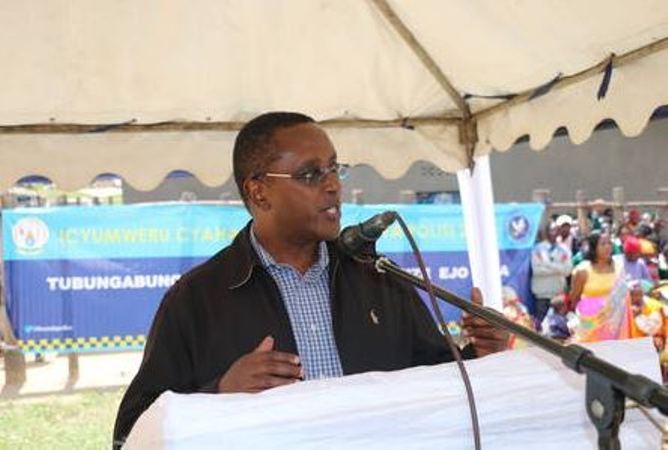 Police week: Abaturage b’uturere twa Kamonyi Ngororero na Kicukiro bahawe amashanyarazi