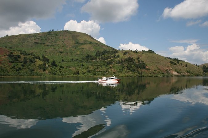 Rubavu: Forode y’ibiro 400 bya gasegereti yafatiwe mu bwato mu kiyaga cya Kivu