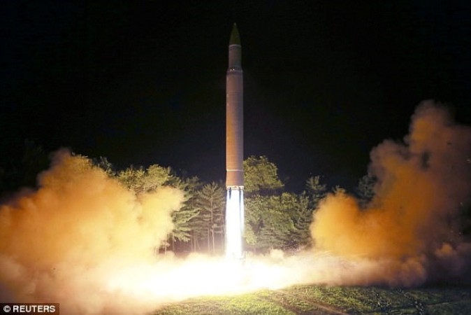 Koreya ya ruguru yahaye gasopo Amerika inagerageza Missile idasanzwe