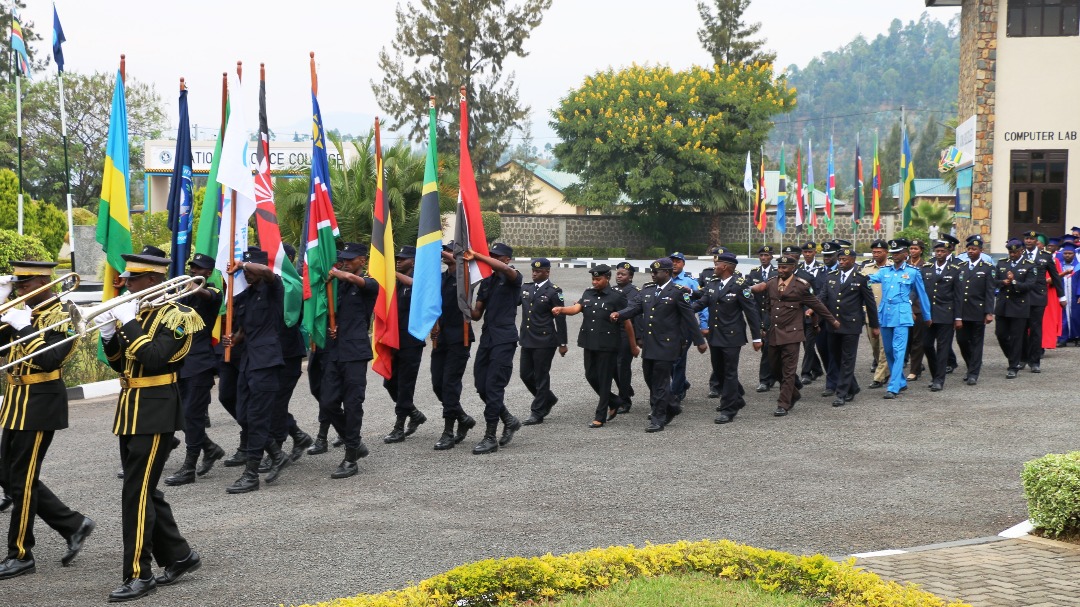 Abapolisi bakuru basoje amasomo bari bamazemo umwaka mu ishuri rikuru rya polisi (NPC)