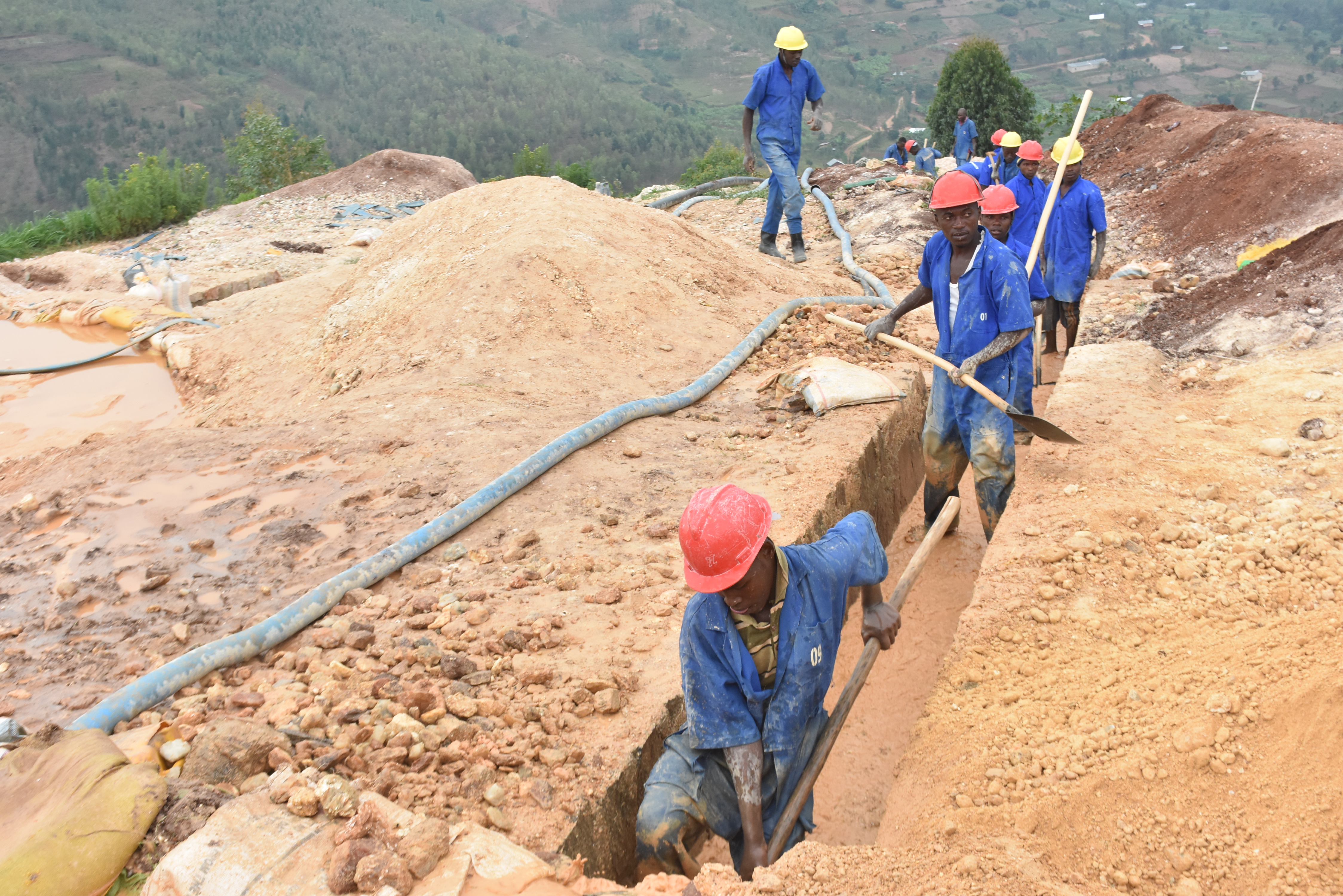 Kamonyi: NT.F icukura amabuye y’agaciro isanga kudakoresha umwana bimwubaka bikubaka n’umuryango we