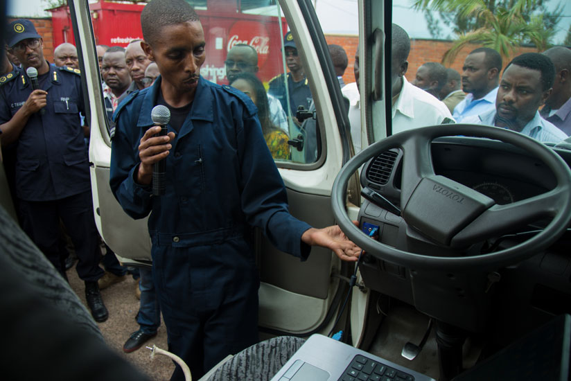 Polisi iraburira abatwara imodoka zitagira utugabanyamuvuduko