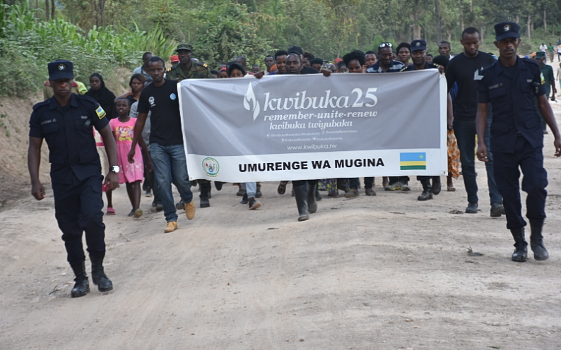 Kamonyi/Mugina: Urugendo rwo kwibuka Jenoside yakorewe abatutsi rwagarukiye ahatwikiwe abasaga 200