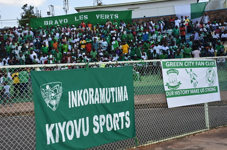 Kiyovu Sports yatengushye abafana bayo bari bigaragaje ku bwinshi kuri Sitade ya Nyamirambo-Amafoto