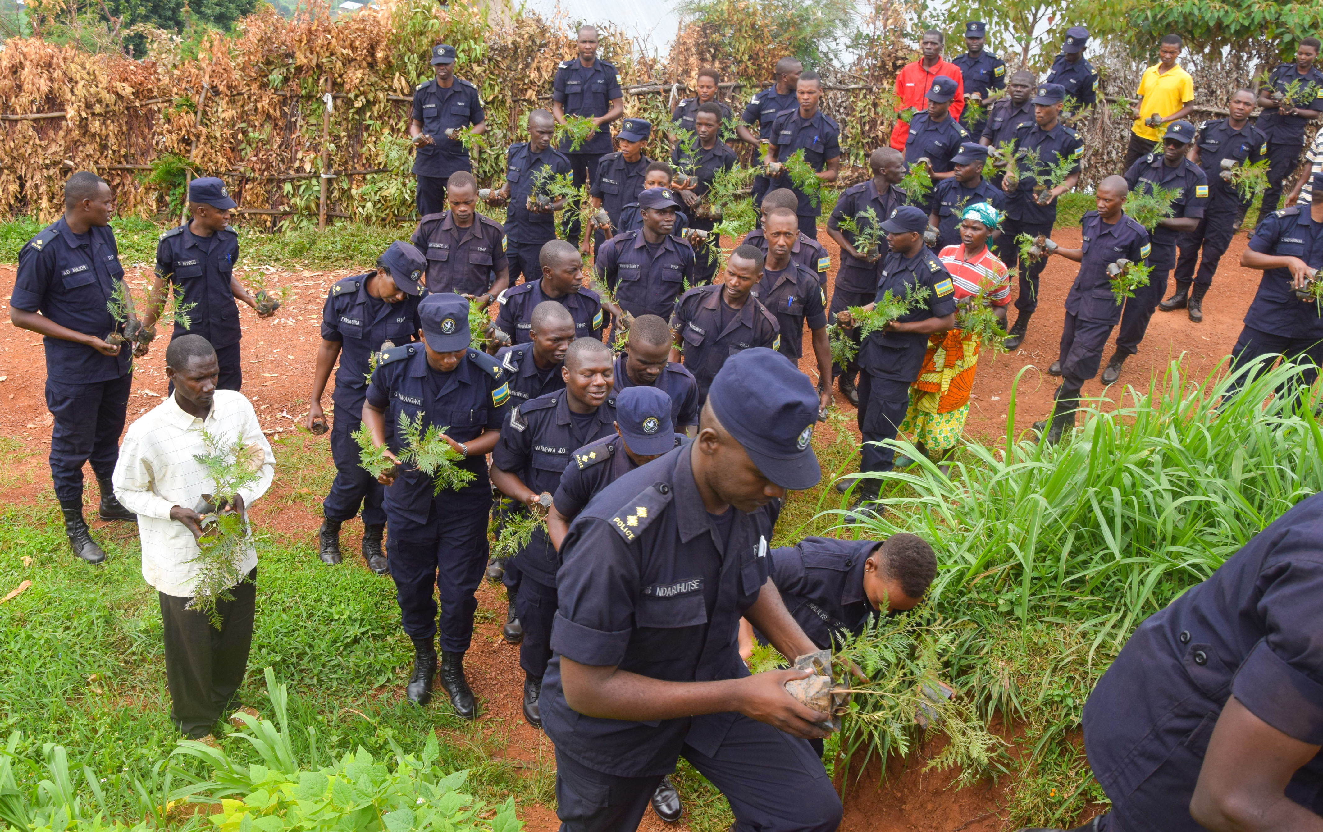 Icyumweru cyahariwe kubungabunga ibidukikije cyakomereje mu nteko z’abaturage