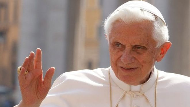 Papa Benedict wa XVI ntabwo yemeranywa na Papa Francis ku kurongora kw’abihaye Imana
