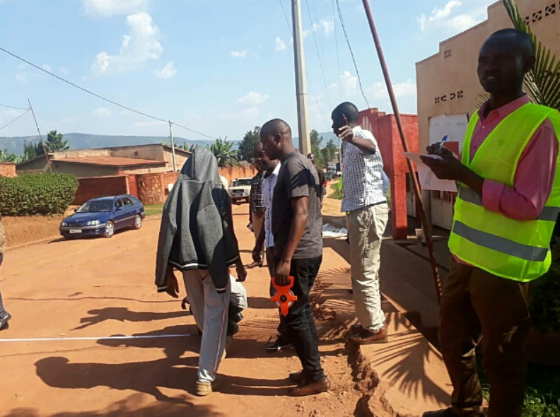 Kamonyi/Runda: Bwambere mu mateka, umuhanda wa Kaburimbo ugiye mu makaritsiye