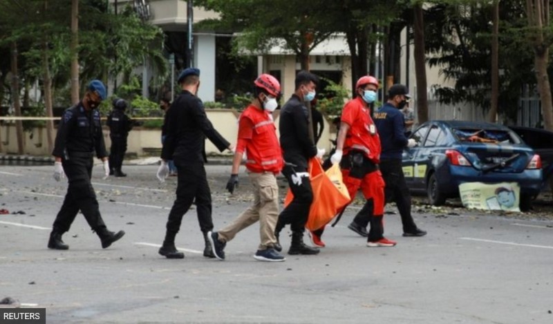 Indonesia: Igisasu cyaturikijwe n’abiyahuzi cyakomerekeje abari mu Misa ya Mashami