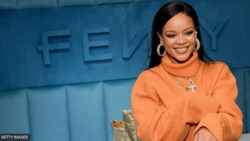 Rihanna yabaye umugore wa mbere muri Muzika ukize ku Isi