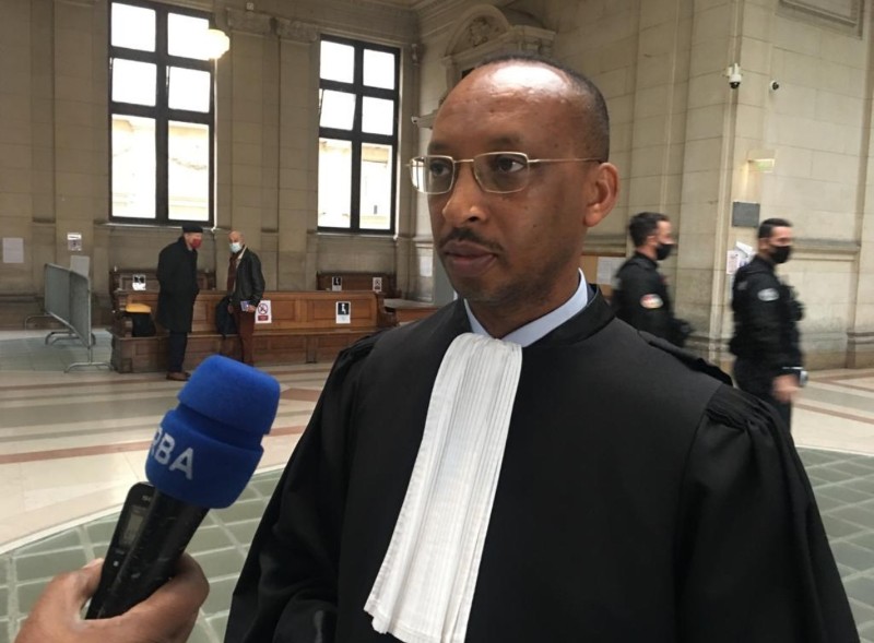 Paris: Umunyamategeko arasobanura impamvu bamwe mu batangabuhamya bivuguruza mu rukiko