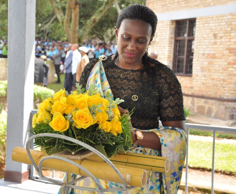 Kamonyi-Mugina: Kwibuka ni isoko Abanyarwanda tuvomamo imbaraga yo kubaka Igihugu-Gov. Kayitesi Alice